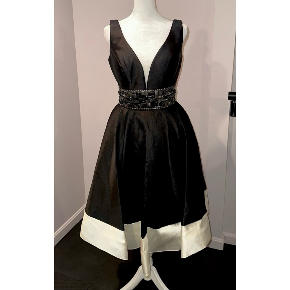 Mac Duggal Black and Cream Midi Dress